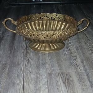 Hosley Antique  Solid Brass Heavy Center Piece Fruit Bowl  Grape Cluster design